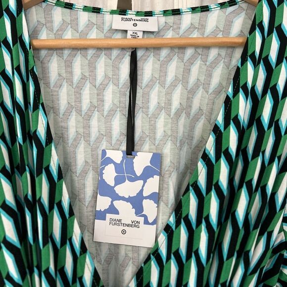 ⏱️Diane Von Furstenberg for Target Green Arrow Geo Wrap Dress - Picture 3 of 4